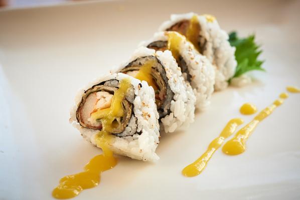 wonton mango maki